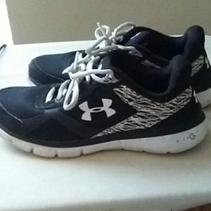 Under Armour shoes sz 7